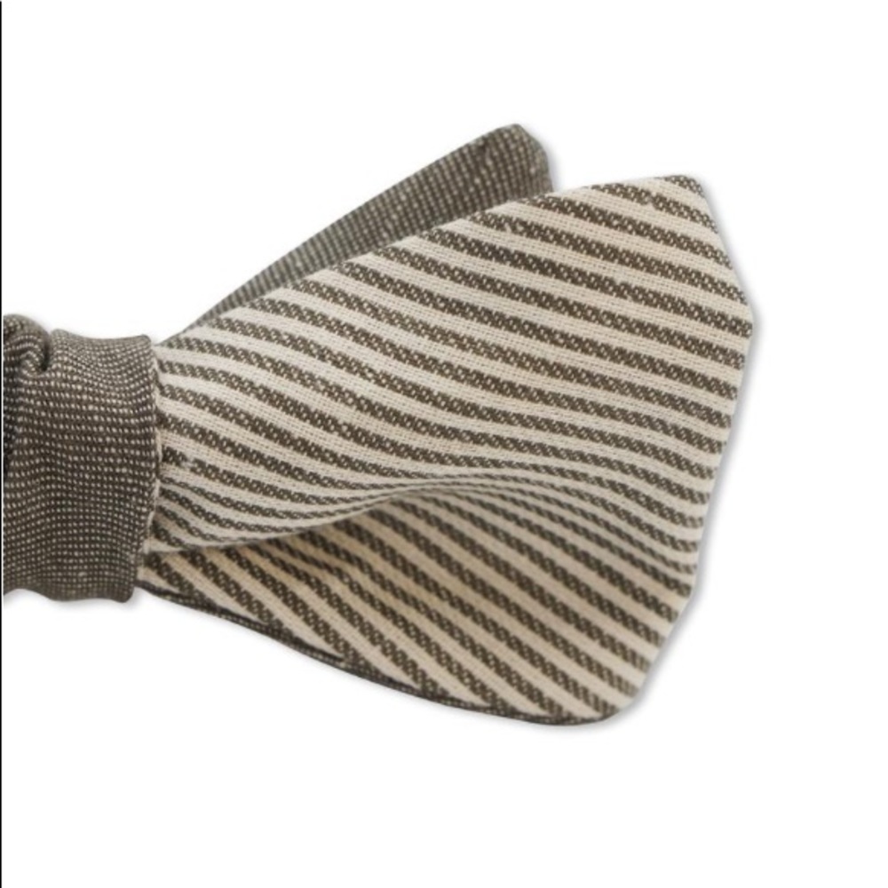 ZB Savoy Pinstriped Bow Tie & Pocket Square Set - Picture 4 of 8
